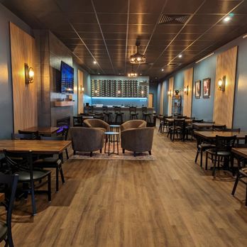 Lane Cellars - the bar and dining area - Wine Bars Near Me - Camas, Washington Lane Cellars - the bar and dining area - Wine Bars Near Me - Camas, Washington