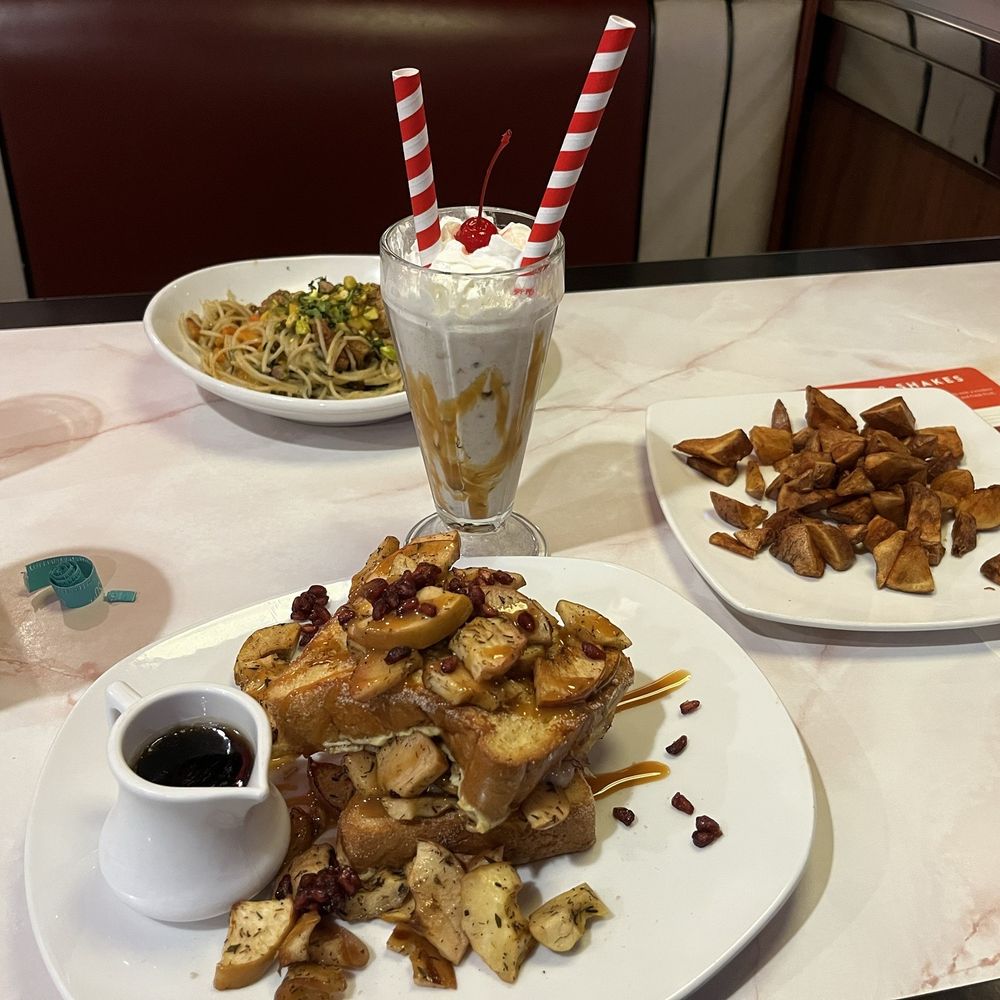 Silver Diner - Apple Pie French Toast, Campfire Milkshake, Breakfast Potatoes, Thai Cauliflower Quinoa Pasta - Diners Near Me - Greenbelt, Maryland Silver Diner - Apple Pie French Toast, Campfire Milkshake, Breakfast Potatoes, Thai Cauliflower Quinoa Pasta - Diners Near Me - Greenbelt, Maryland