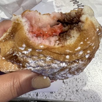 BeanFish - Nutella and strawberry - Japanese Near Me - Seattle, Washington