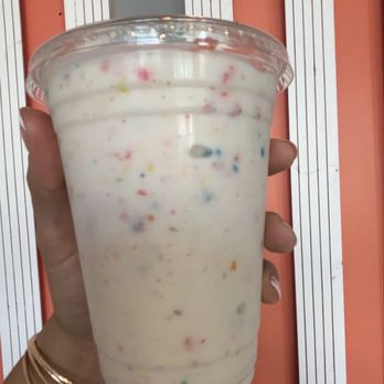 Niu Soft Serve - Fruity pebble shake - Desserts Near Me - Honolulu, Hawaii Niu Soft Serve - Fruity pebble shake - Desserts Near Me - Honolulu, Hawaii
