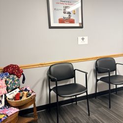 Physical Therapy & Sports Medicine Centers - Waiting area