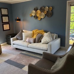 Kambria Evans Psychotherapy
