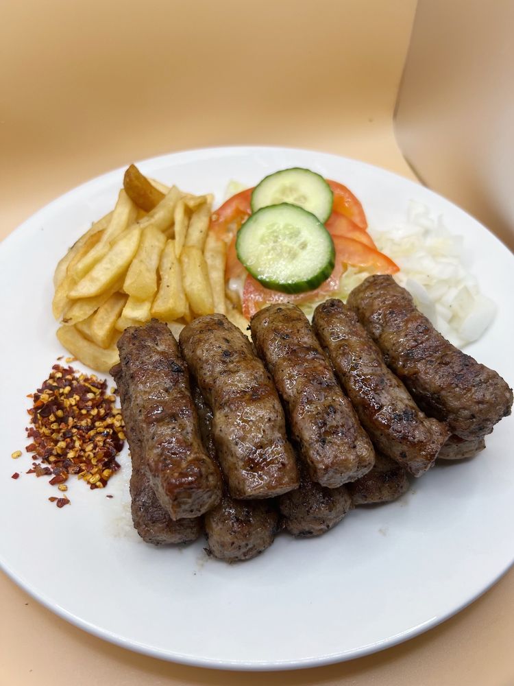 Simply Balkan Market Logo