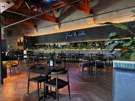 La Popular Claremont by null