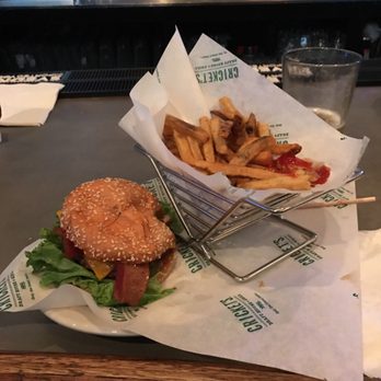 Cricket's Grill & Draft House - The cricket cheddar bacon burger - American Near Me - Lubbock, Texas