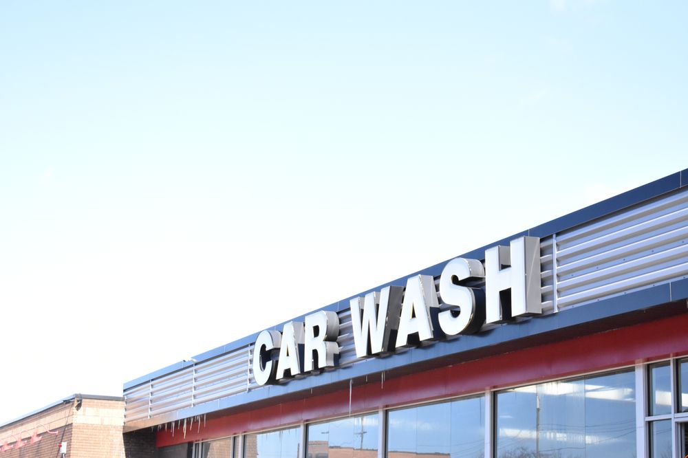 Tommy's Express® Car Wash, Holland Roadtrippers