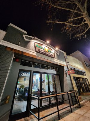 Settle Down Brewery & Taproom by null