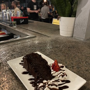 Brix Taphouse - Chocolate cake - Bars Near Me - Jacksonville Beach, Florida