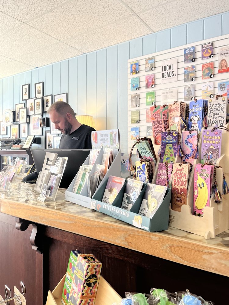 Reading Rock Books Logo