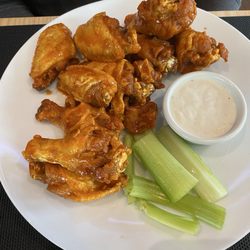 Fifth Frame Brewing - Order of hot wings