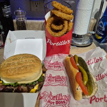 Portillo's Fort Worth - The Outlets - Hot Dogs Near Me - Fort Worth, Texas Portillo's Fort Worth - The Outlets - Hot Dogs Near Me - Fort Worth, Texas