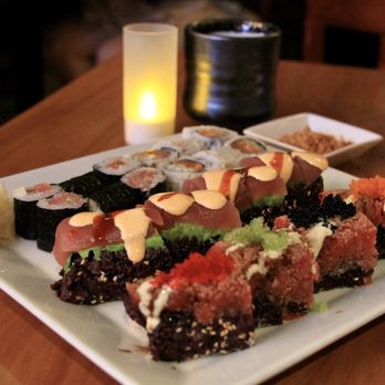 Kamehachi - Spicy Tuna Deluxe Deluxe Maki with black rice, sakekyu, special toro maki - Sushi Bars Near Me - Chicago, Illinois Kamehachi - Spicy Tuna Deluxe Deluxe Maki with black rice, sakekyu, special toro maki - Sushi Bars Near Me - Chicago, Illinois