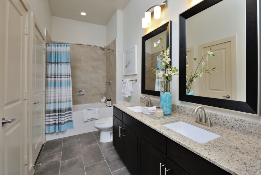 APARTMENT GURUS HOUSTON 18 Photos & 65 Reviews 2500 E T C Jester Blvd, Houston, Texas