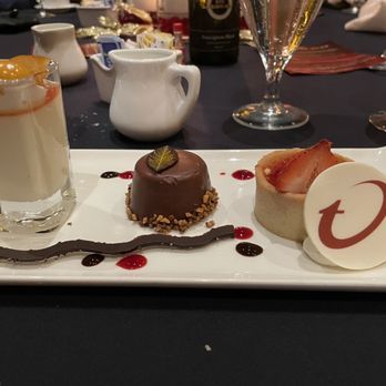 Rosen Shingle Creek - Yummy and cute dessert with Trend Micro's Logo! - Resorts Near Me - Orlando, Florida Rosen Shingle Creek - Yummy and cute dessert with Trend Micro's Logo! - Resorts Near Me - Orlando, Florida