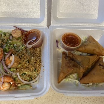 Dagon - Garlic noodles with shrimp. Samosas - Burmese Near Me - Honolulu, Hawaii