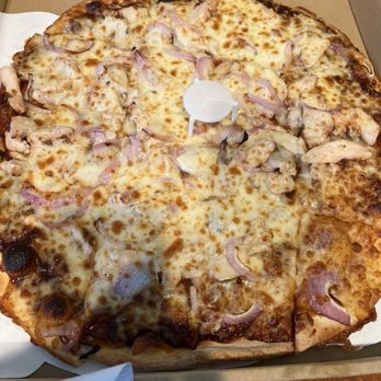 Fresh Brothers Pizza Redondo Beach - 14" Large BBQ Chicken Pizza - Pizza Near Me - Redondo Beach, California