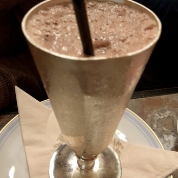 Ladurée - Milk Shake - Ladurée Paris Champs Elysées - Macarons Near Me - Paris, 75 Ladurée - Milk Shake - Ladurée Paris Champs Elysées - Macarons Near Me - Paris, 75