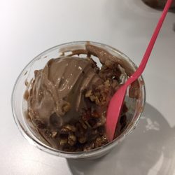 Zesty's Frozen Custard & Grill - Chocolate caramel pecan custard