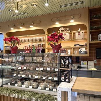 Cafe De Olla Bakery - Delicious Pastries - Patisserie/Cake Shop Near Me - Duarte, California