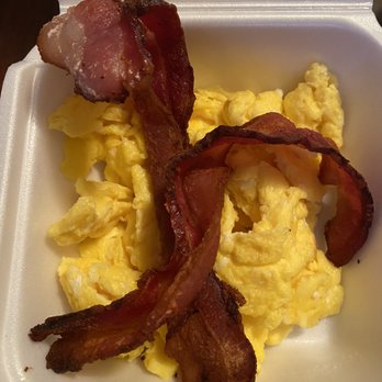 Buttercup Diner - Bar - American Near Me - Vallejo, California