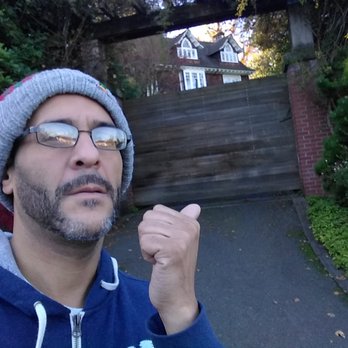 Viretta Park - In front of Kurt Cobain's mansion - Parks Near Me - Seattle, Washington Viretta Park - In front of Kurt Cobain's mansion - Parks Near Me - Seattle, Washington