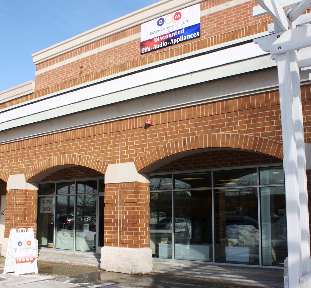 BARGAIN OUTLET & MORE Updated October 2024 15 Photos 900 S Barrington Rd, Streamwood