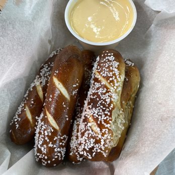 Slainte Public House - Pretzel sticks - Irish Pub Near Me - Georgetown, Kentucky