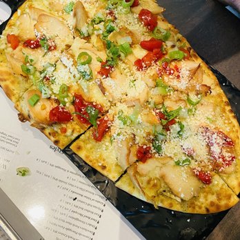 The Brass Tap - Baja Chicken flatbread - Beer Bar Near Me - Modesto, California