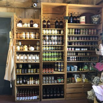 Ravine Vineyard Estate Winery - Wineries Near Me - St Davids, Ontario