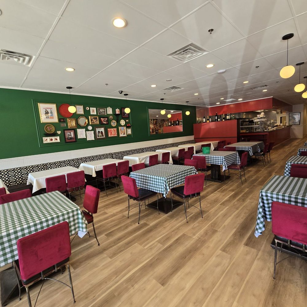 Pronto Italian Sandwiches - Dining area - Italian Near Me - Des Plaines, Illinois Pronto Italian Sandwiches - Dining area - Italian Near Me - Des Plaines, Illinois