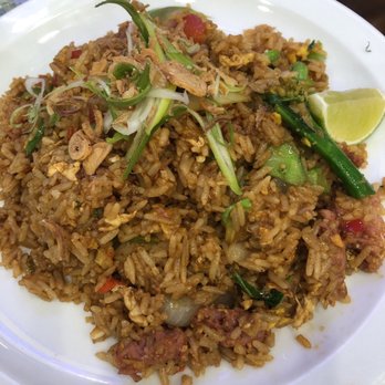 Unchai Thai Restaurant - Thai Near Me - Vancouver, British Columbia