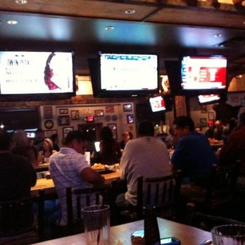 Twin Peaks - Sports Bars Near Me - Webster, Texas