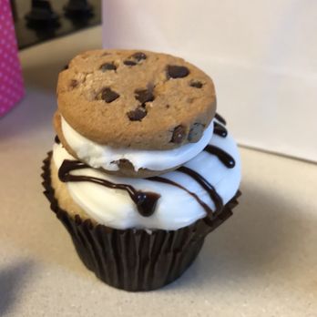Smallcakes and Creamery - Milk and cookies cupcake - Cupcakes Near Me - Collierville, Tennessee Smallcakes and Creamery - Milk and cookies cupcake - Cupcakes Near Me - Collierville, Tennessee