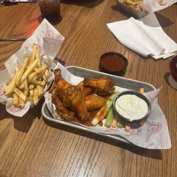 Taco Mac Mall of Georgia - Sports Bars Near Me - Buford, Georgia