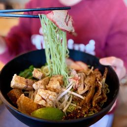 LUV2EAT THAI BISTRO - 1756 Photos &amp; 1213 Reviews - 6660 W Sunset Blvd ...
