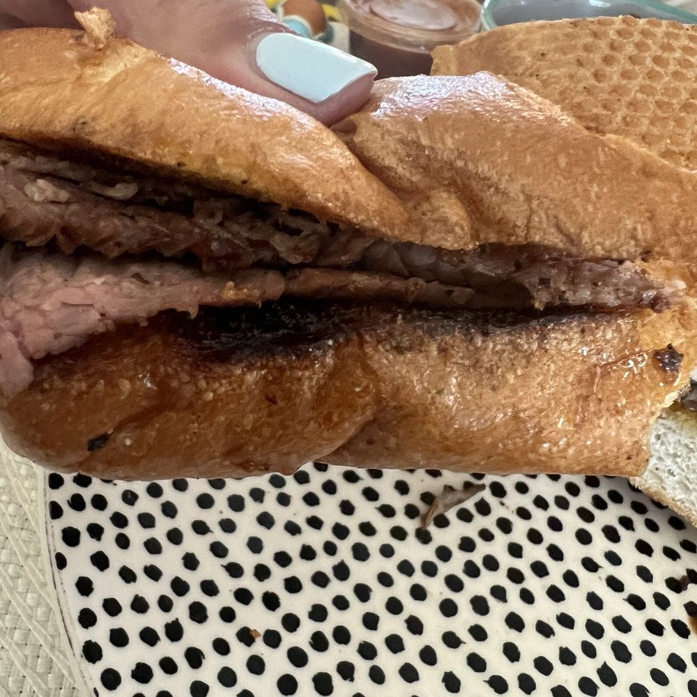 Mansmith's BBQ - Tri-tip sandwich - Food Trucks Near Me