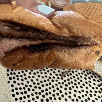 Mansmith's BBQ - Tri-tip sandwich - Food Trucks Near Me Mansmith's BBQ - Tri-tip sandwich - Food Trucks Near Me
