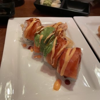 EAT'S SUSHI - In & Out Salmon Roll - Sushi Bars Near Me - Costa Mesa, California