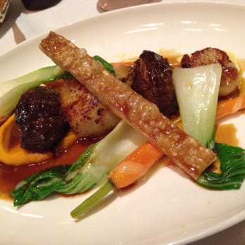 Rules - Scallops with Braised Pork Cheeks. - British Near Me - London, XGL