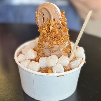 Niu Soft Serve - Hot kulolo sunday with sweet cream & chocolate swirl - Desserts Near Me - Honolulu, Hawaii Niu Soft Serve - Hot kulolo sunday with sweet cream & chocolate swirl - Desserts Near Me - Honolulu, Hawaii
