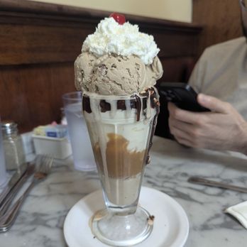 Fentons Creamery - Black and tan - Ice Cream & Frozen Yogurt Near Me - Oakland, California Fentons Creamery - Black and tan - Ice Cream & Frozen Yogurt Near Me - Oakland, California