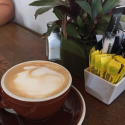Café Nevé - Honey latte