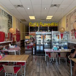 Taiwan Deli - Interior.
