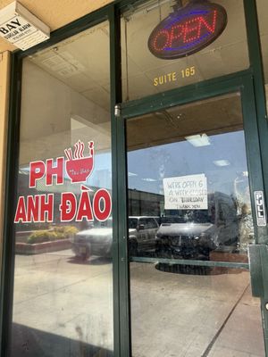 Phở Anh Đào by null