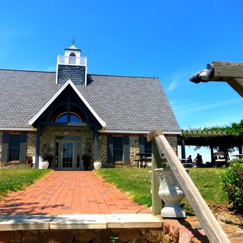 Gouveia Vineyards - Wineries Near Me - Wallingford, Connecticut
