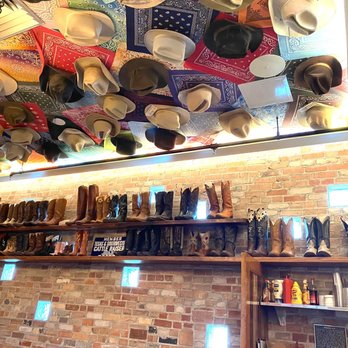 Mama's Cafe - Inside to the left of entrance. - American Near Me - San Antonio, Texas Mama's Cafe - Inside to the left of entrance. - American Near Me - San Antonio, Texas