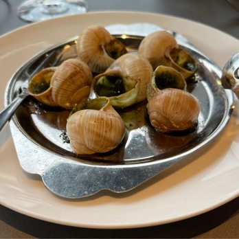 Madame Brasserie Eiffel Tower - Escargot - French Near Me - Paris