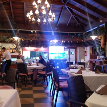 Merendero Cristina - Inside - Seafood Near Me - Marbella, Massachusetts Merendero Cristina - Inside - Seafood Near Me - Marbella, Massachusetts