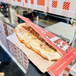 Beaver Tails - Score cheesecake