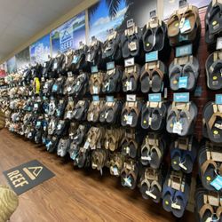 Deep Six Dive & Watersports - Thousands of sandals